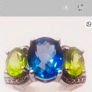 London Blue TOPAZ & 2 Lemon Lime  Peridots Stones &Dazzling Czs Set In STERLING!